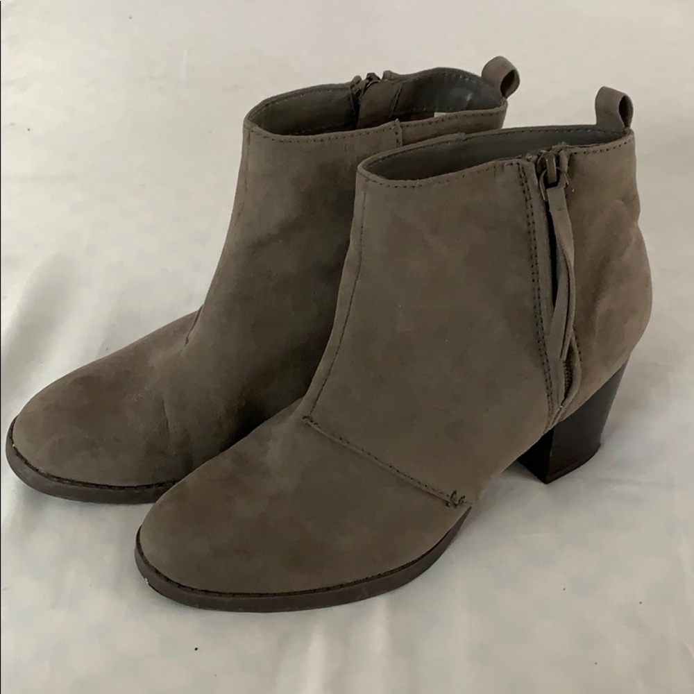 Grey suede Booties
